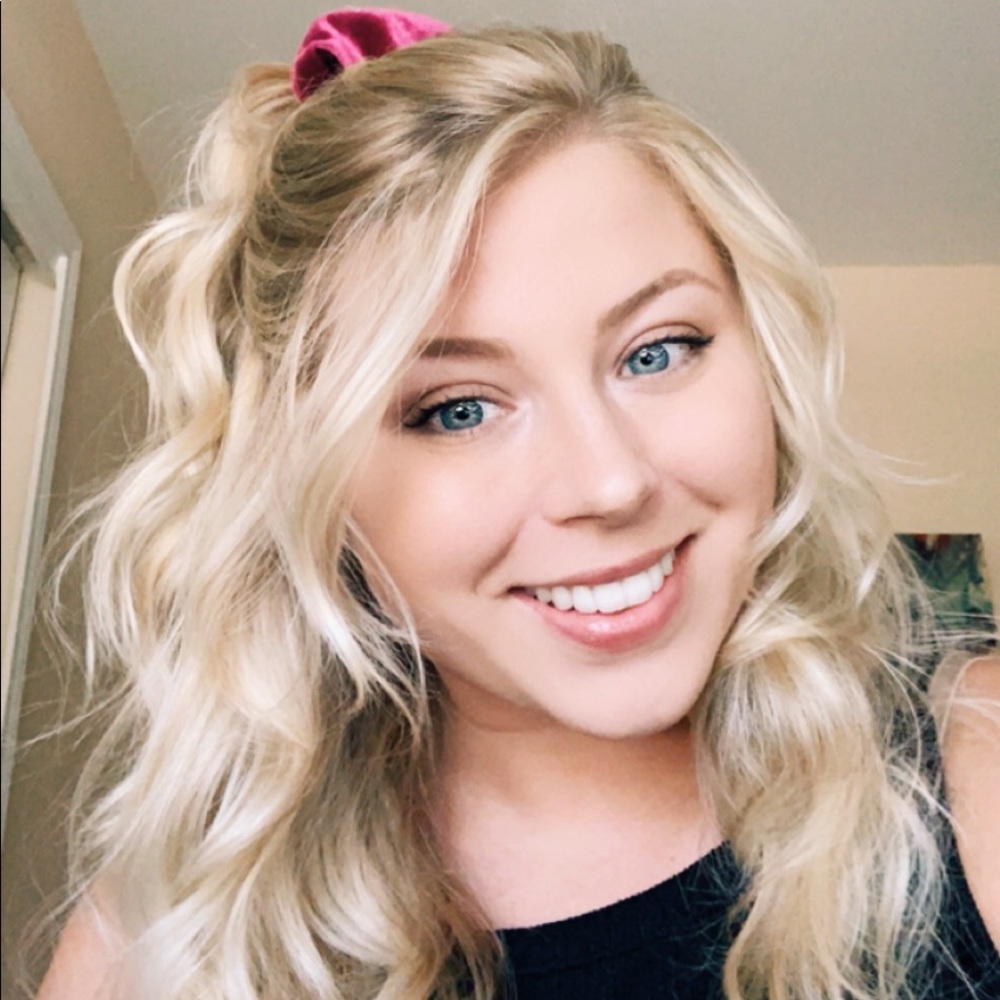 Meet your Posher, Katelynn